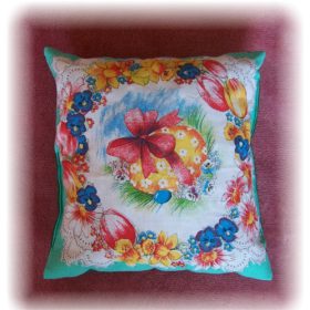 Színes tojás mintás húsvéti párna 30x30 cm
